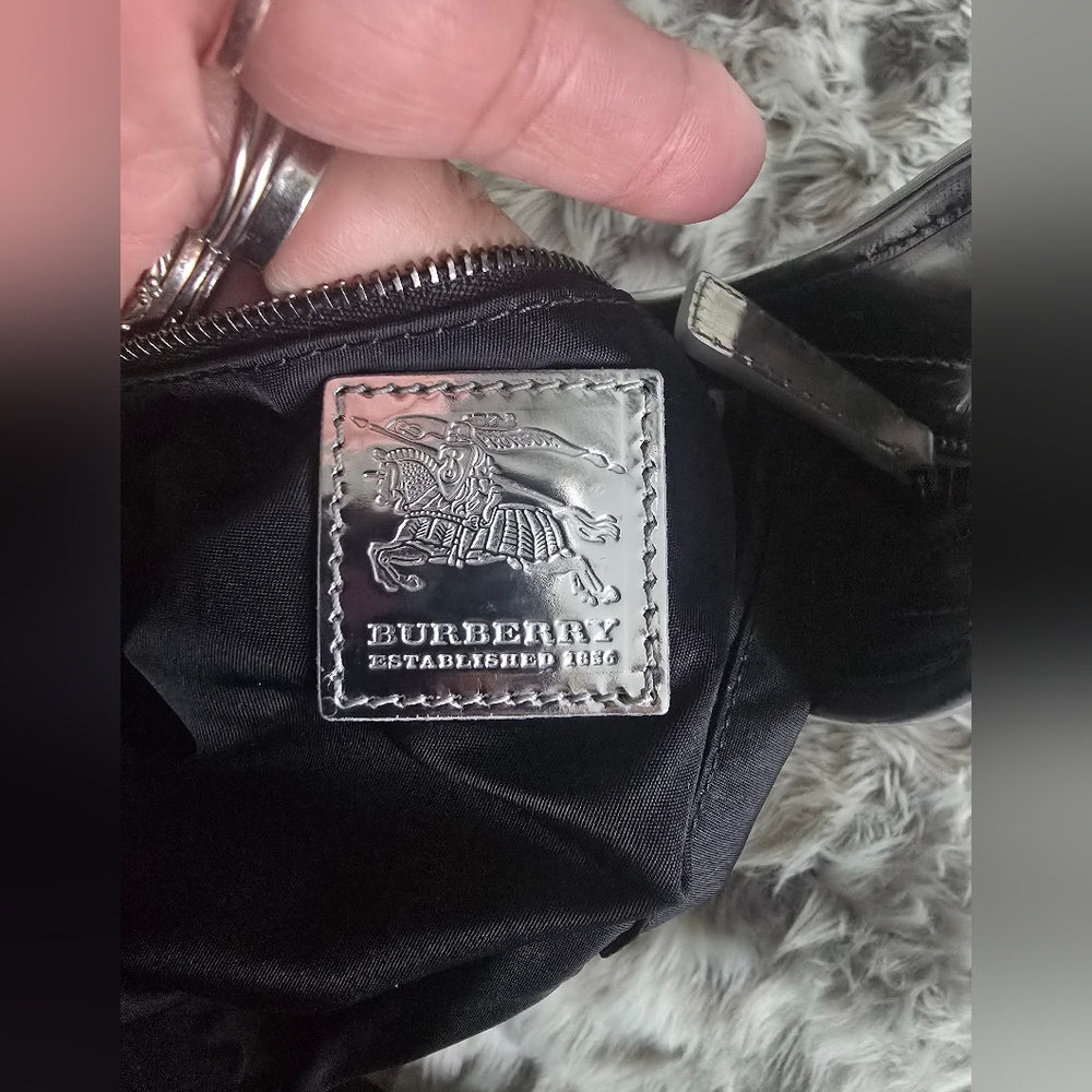 Burberry Metalic Beat Check Small Brooklyn Hobo - Picture 12 of 17